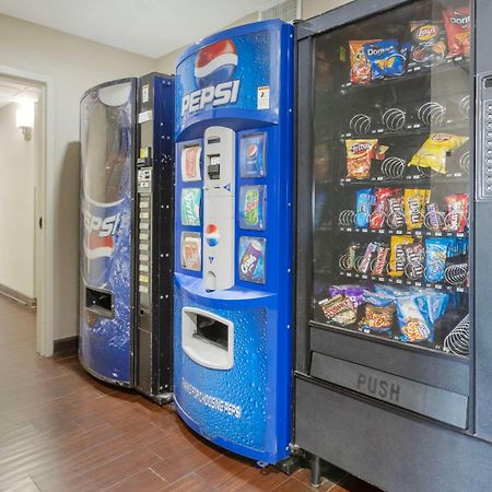 スリープ イン サムター エクステリア 写真